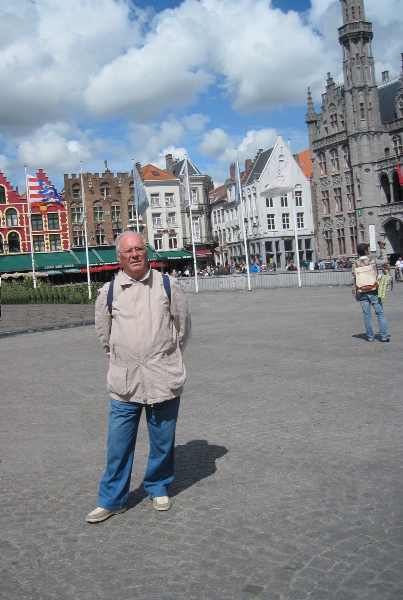 15-Bruges- La piazza e mio marito